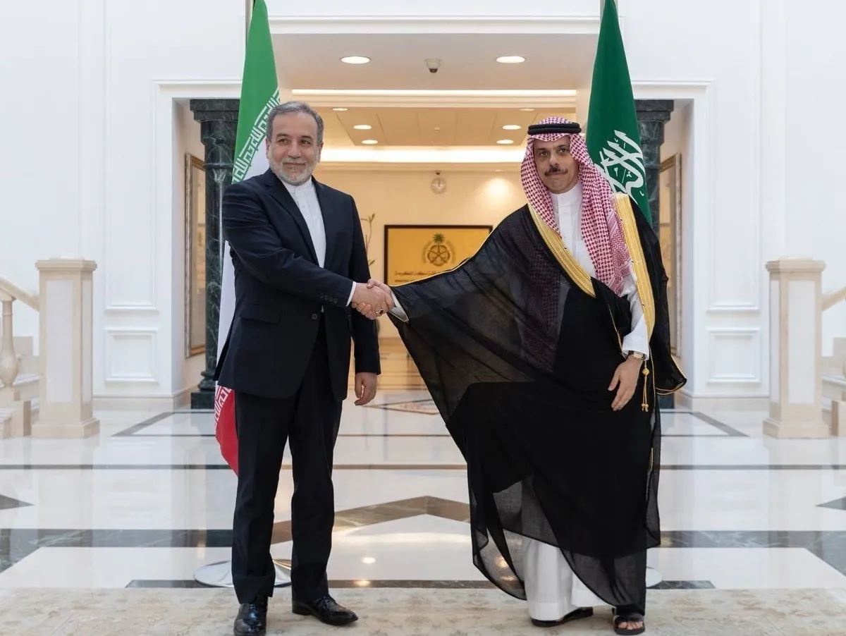 رایزنی عراقچی با وزیر خارجه عربستان سعودی