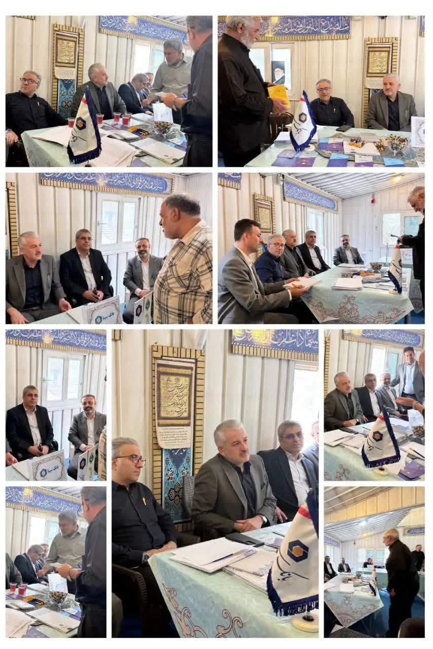 برپایی میز خدمت بانک سینا در نماز جمعه تهران
