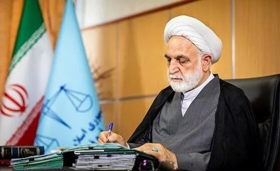 باید نگاهمان را عوض کنیم + فیلم