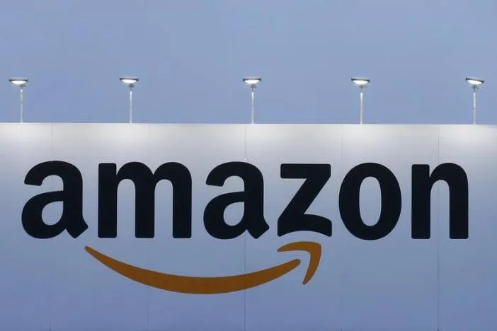 With Whole Foods, Amazon on collision course with Wal-Mart