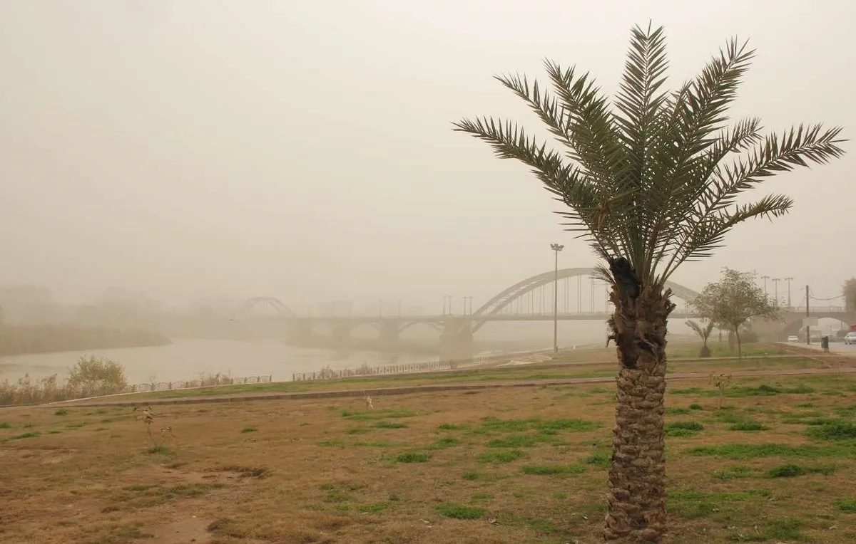 گرد و خاک در راه جنوب غرب خوزستان