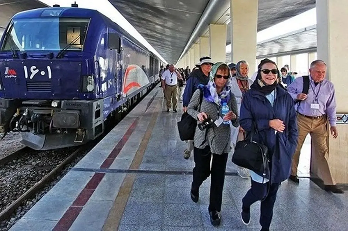زمان بازسازی راه آهن زنجان به تبریز مشخص شد