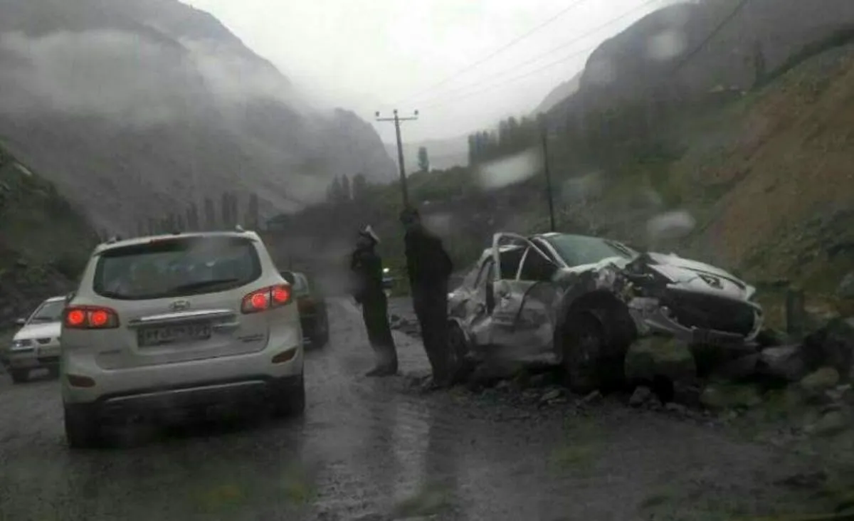 سقوط سنگ در جاده هراز یک کشته برجای گذاشت