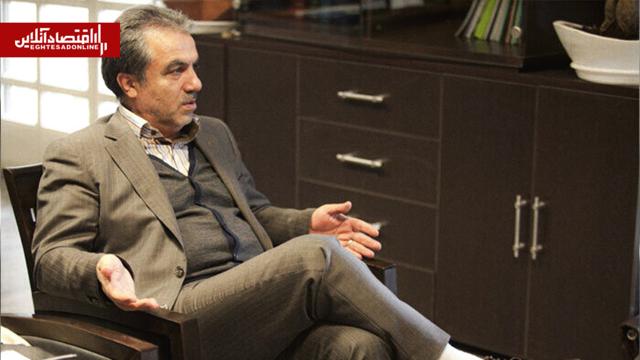 بورس در شهریور صعودی می‌ماند؟ احمدزاد اصل: روند بازار با فراز و فرود ادامه خواهد داشت