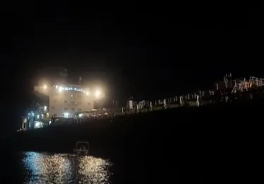 Iranian Navy Seizes Violating Oil Tanker in Sea of Oman