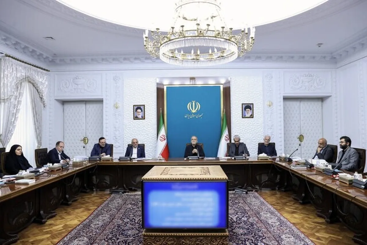 پزشکیان خواستار گسترش سرمایه‌گذاری‌های مشترک در مناطق آزاد شد