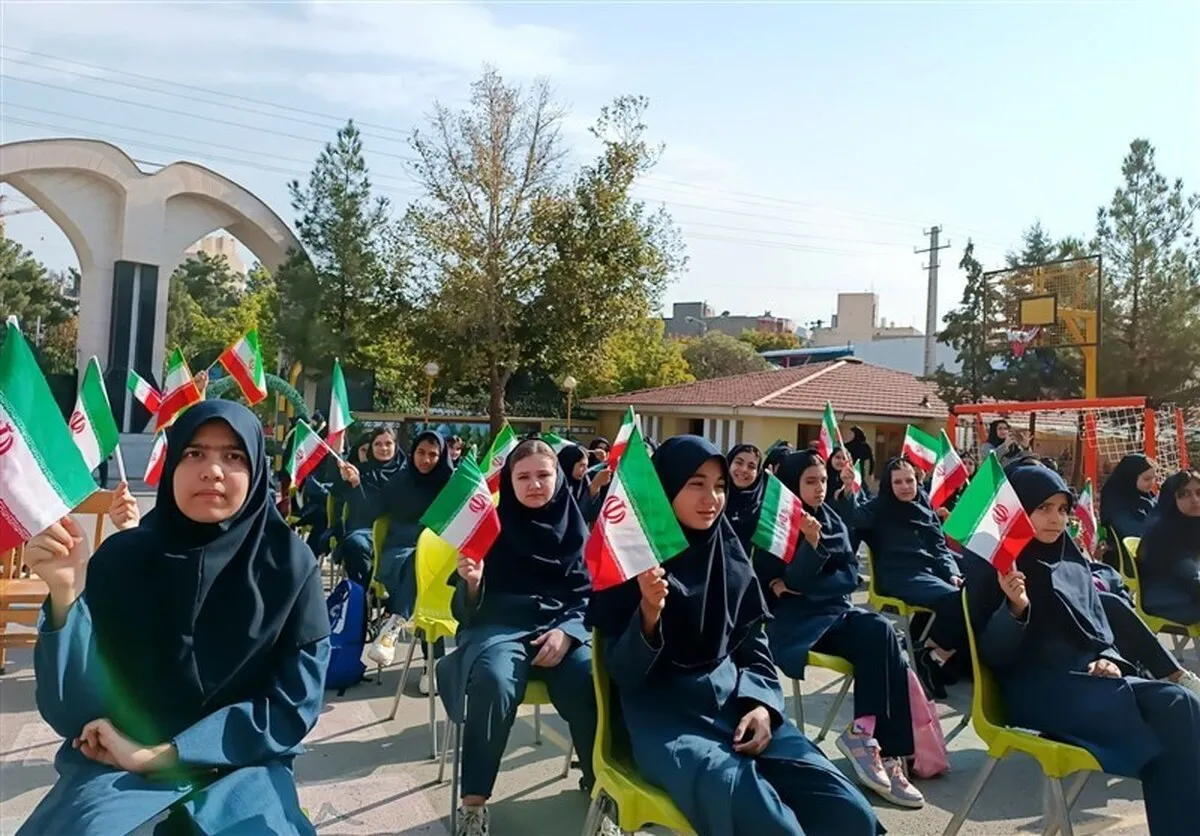 وزیر آموزش‌وپرورش «زنگ جوانه‌ها» را نواخت/  این دانش‌آموزان امروز به کلاس رفتند