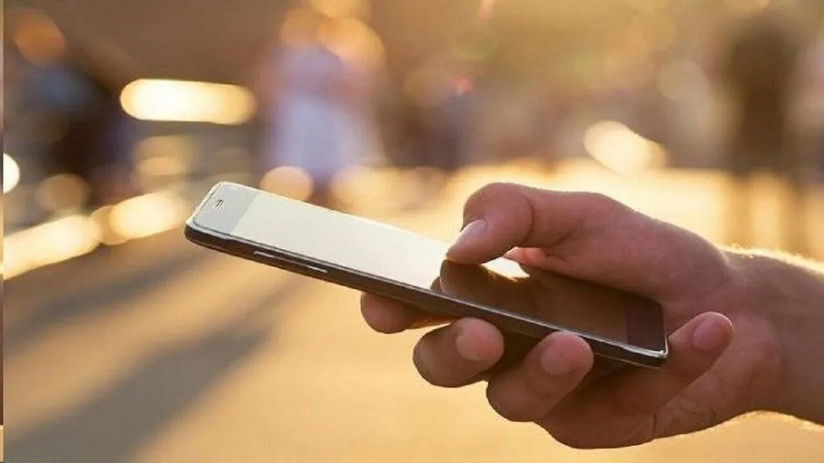 خبر مهم برای متقاضیان رجیستری تلفن همراه/ اقدام مهم گمرک برای مقابله با تخلفات+ عکس