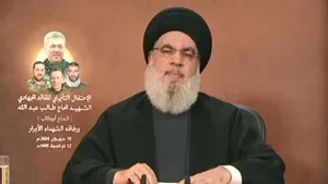 گریه مردم تهران زیر باران الهی در سوگ شهادت سید حسن نصرالله