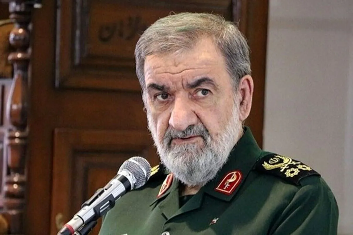 پاسخ محسن رضایی به یک سوال درباره رهبر انقلاب / چرا آیت‌الله مجتبی خامنه‌ای در مقابل مردم ظاهر نمی‌شوند؟