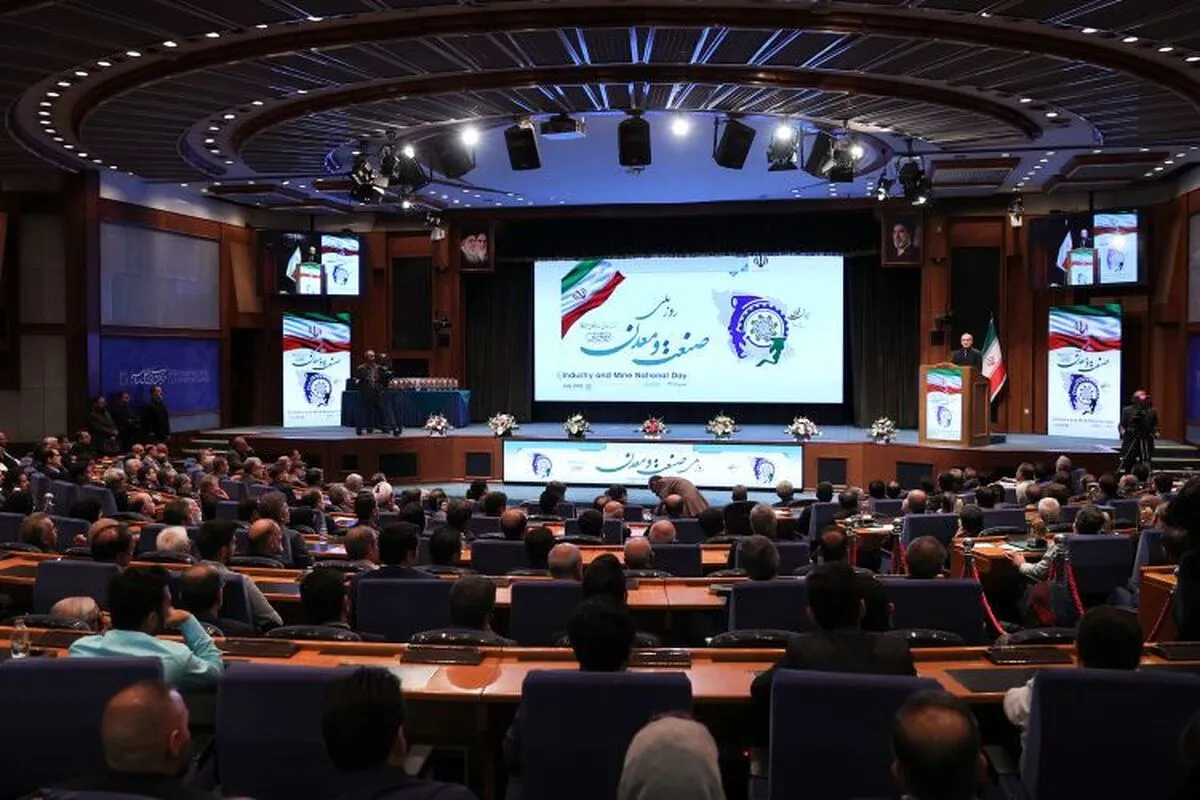 برنامه جدید پزشکیان برای رفع مشکلات اقتصادی / رئیس‌جمهور آستین بالا زد