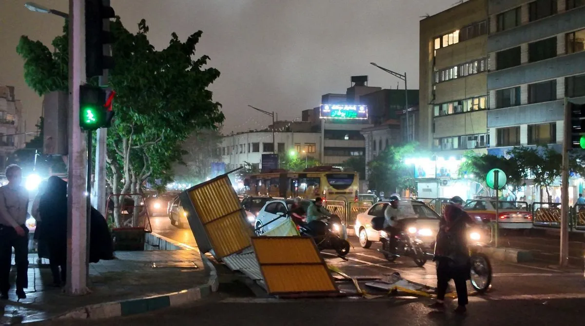 طوفان تهران باز هم قربانی گرفت/ اخبار هواشناسی را رصد کنید!