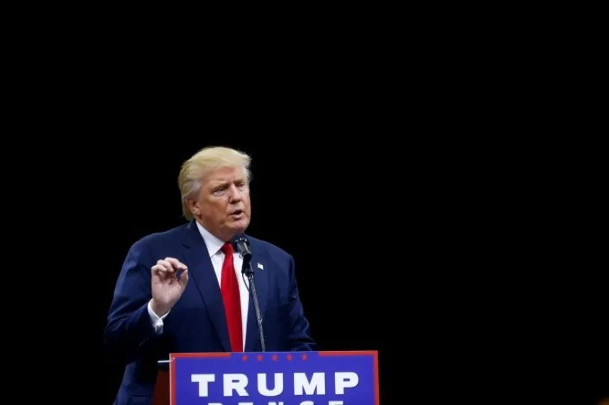 Trump campaign asks Capitol Hill to back him in Khan controversy