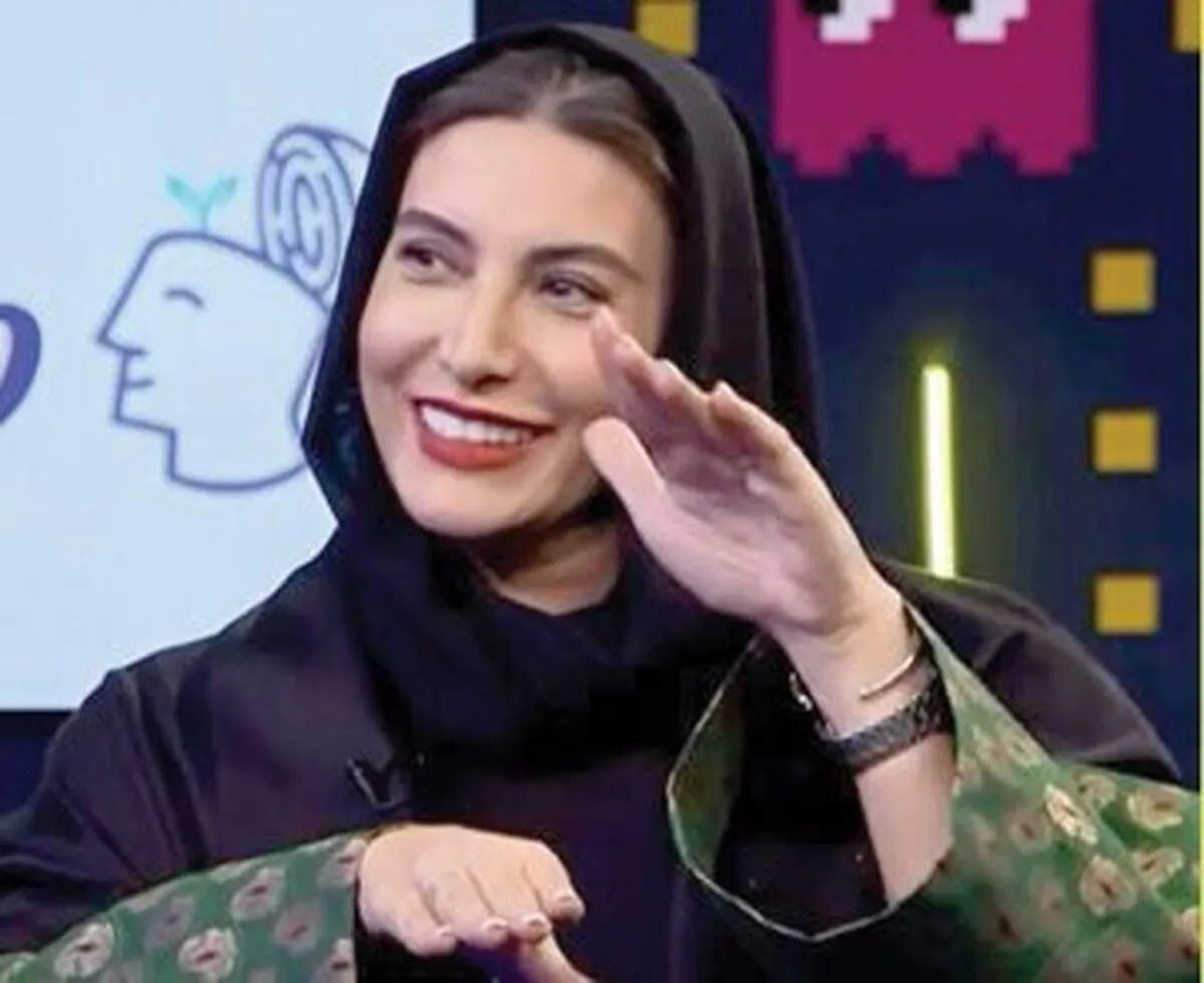 از فحاشی تا پرخاشگری فیزیکی/چرا فریبا نادری به دام خشم و فخرفروشی افتاده است؟