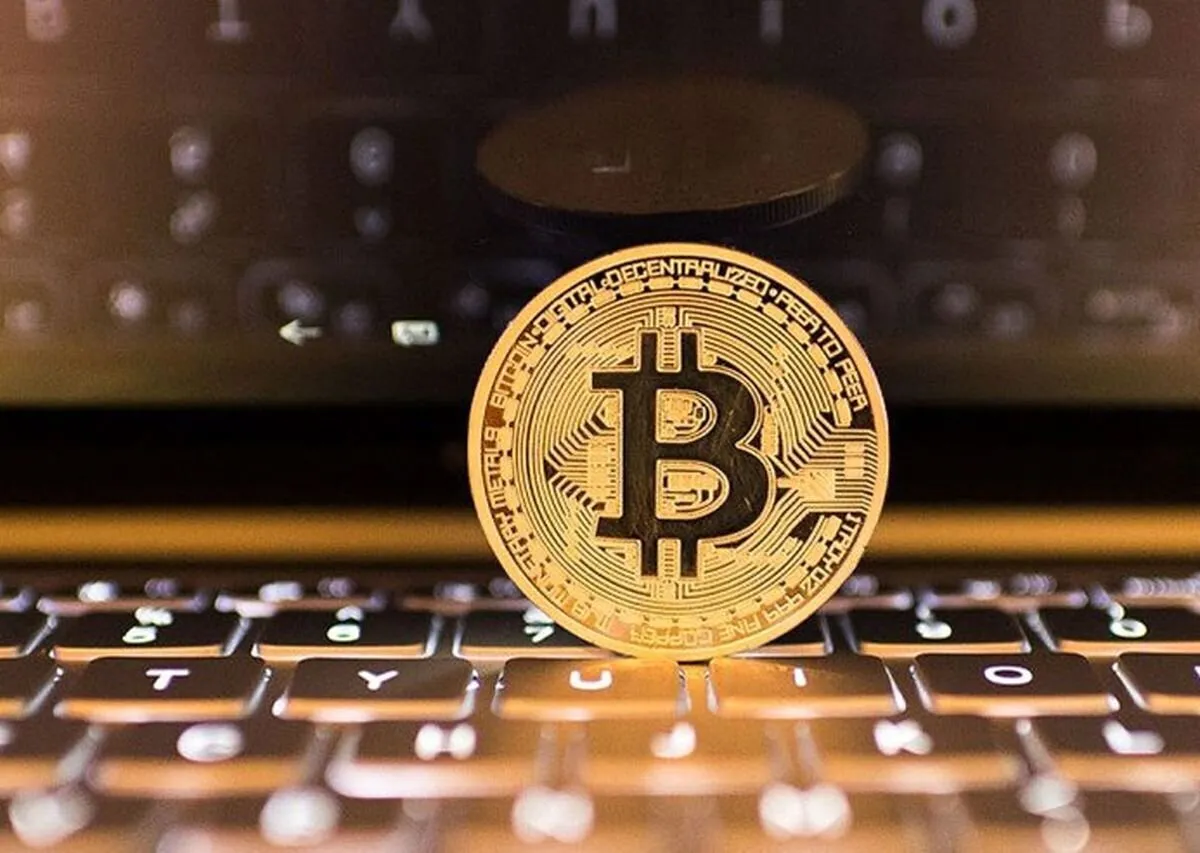 بیت‌کوین تصمیم دارد همچنان در اوج بماند/ قیمت لحظه‌ای ارزهای دیجیتال