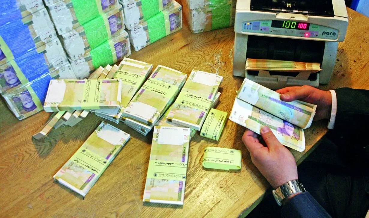 پاداش بازنشستگان پرداخت می‌شود