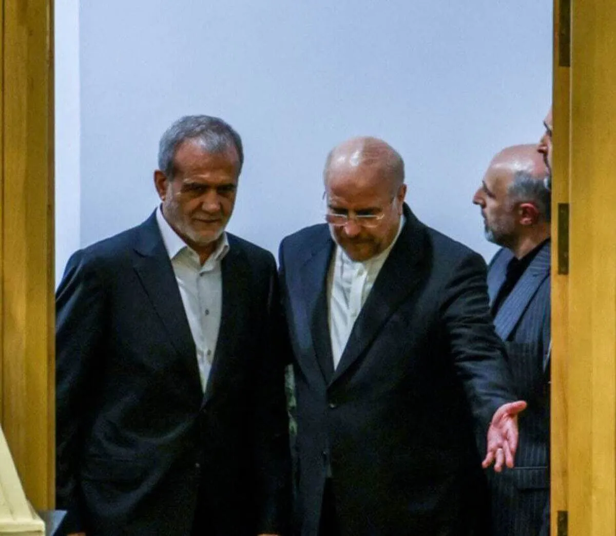 پزشکیان برای دفاع از همتی وارد مجلس شد