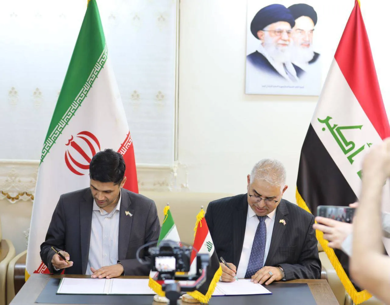 Iran, Iraq Sign Deal to Establish Rail Connection