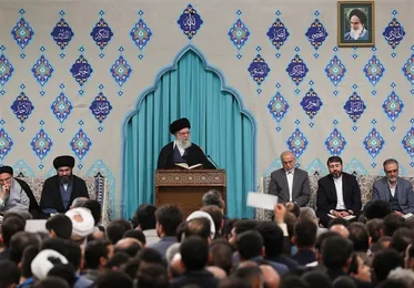 Leader Attends Quranic Gathering at Beginning of Ramadan