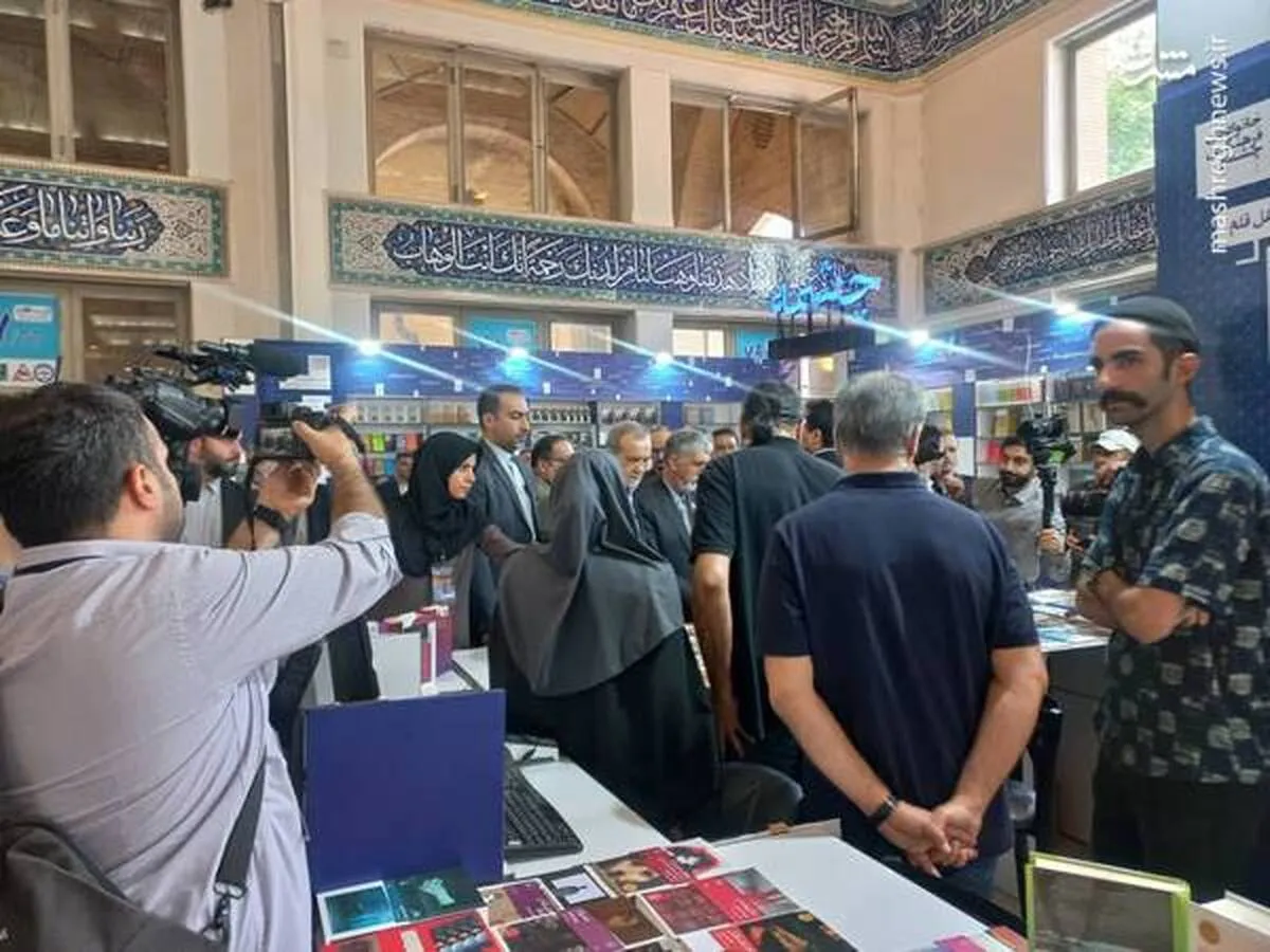 بازدید رئیس جمهور از نمایشگاه بین المللی کتاب