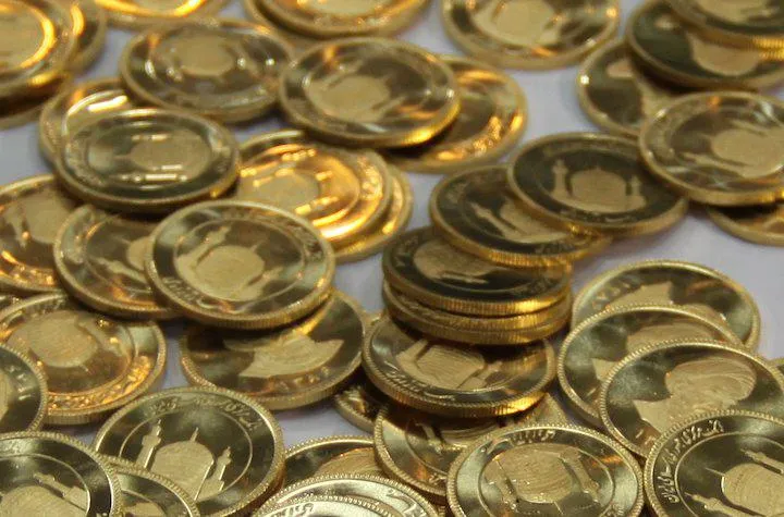 Gold Prices Tumble, Trade Halted