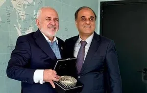 سفیر پاکستان به دیدار ظریف رفت/ محور گفت‌وگوها چه بود؟