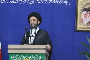 امام جمعه اردبیل: از آقای رئیس جمهور می‌خواهیم به بعضی از وزیران تذکر دهند که وزارت جای آزمون و خطا نیست