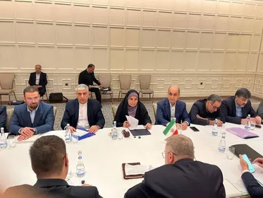 Iran, Azerbaijan discuss expansion of transport coop.