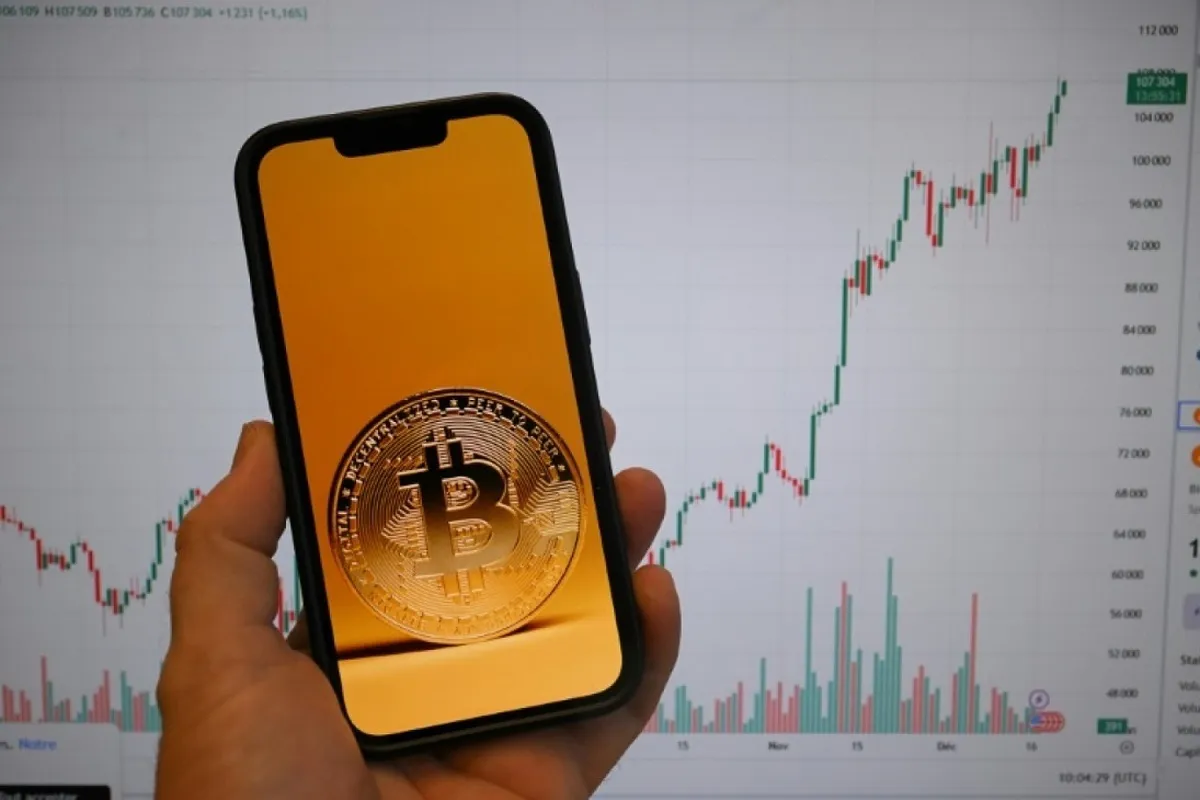 نشانه‌های تغییر فضا در بازار رمزارز؛ افزایش قیمت بیت‌کوین و اتریوم