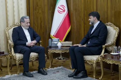 ایران-و-عراق-وارد-مرحله-تازه-ای-می-شوند-ماموریت-عراقچی-به-سرکنسول-جدید-ایران-در-بصره