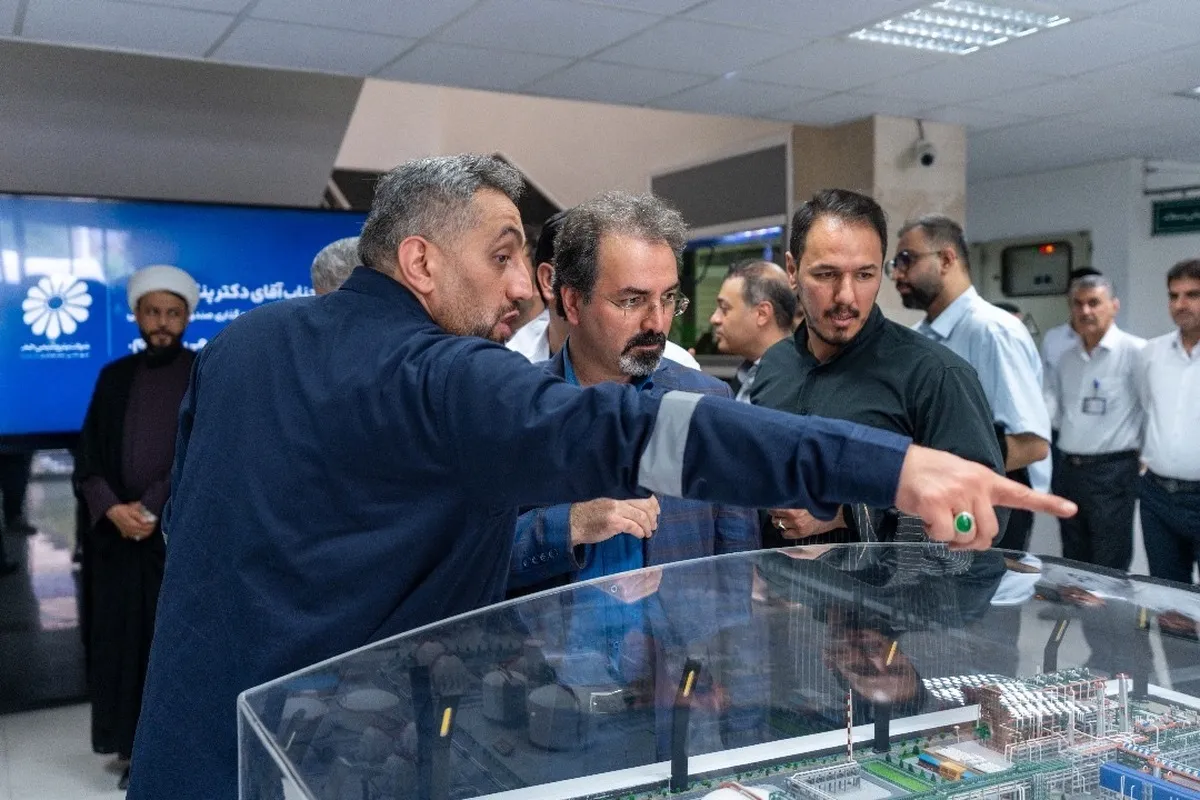 بازدید مدیر عامل شرکت سرمایه گذاری صندوق بازنشستگی کشوری از مجتمع پتروشیمی جم