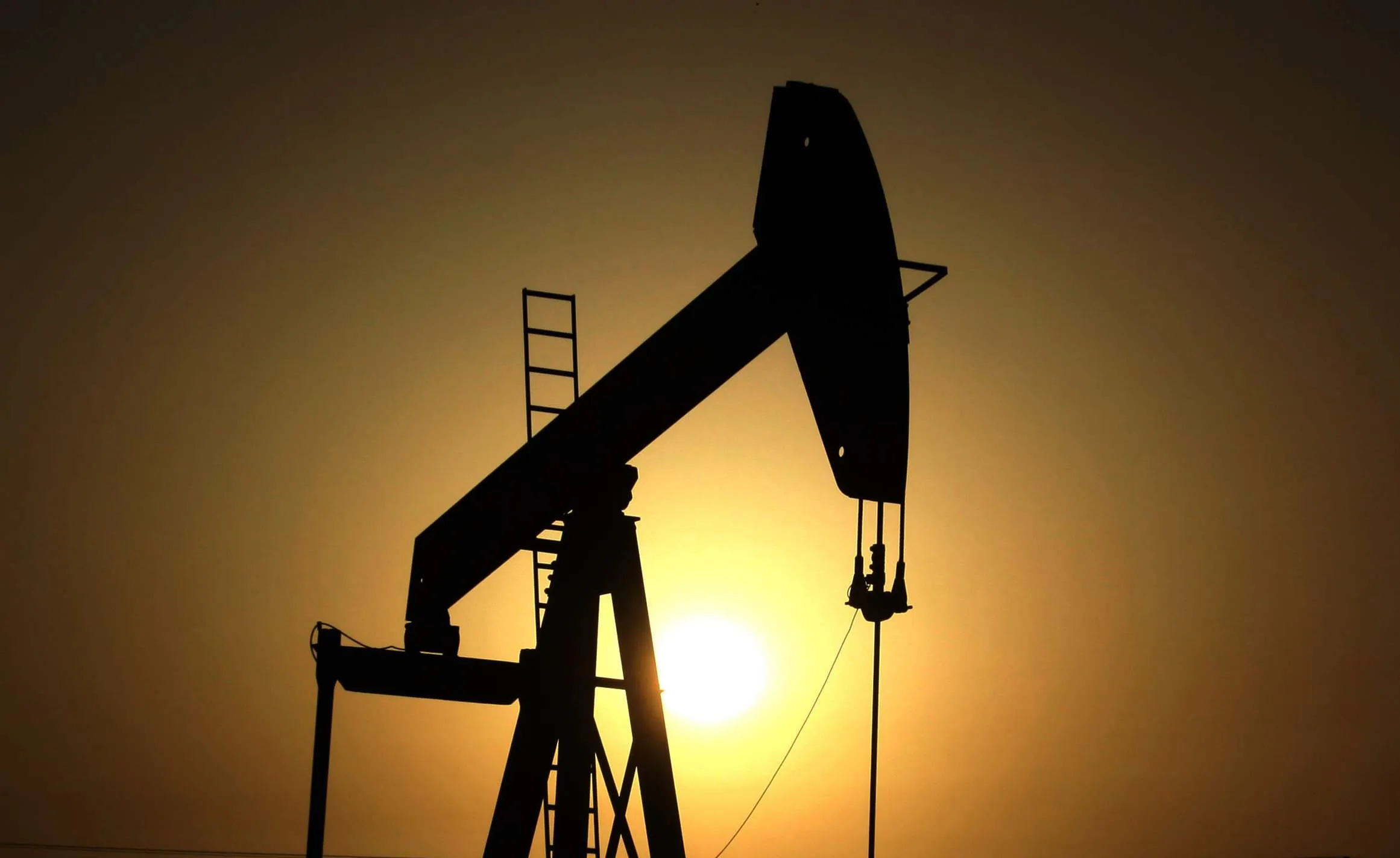 Oil edges higher as markets recover from Trump's shock victory