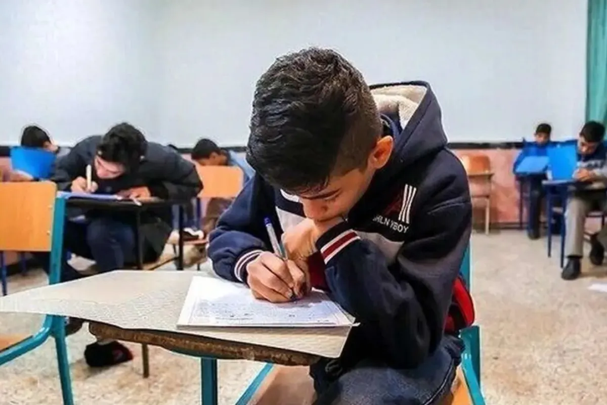فردا آخرین فرصت ثبت نمرات دانش‌آموزان پایه نهم / هدایت تحصیلی در انتظار تکمیل اطلاعات