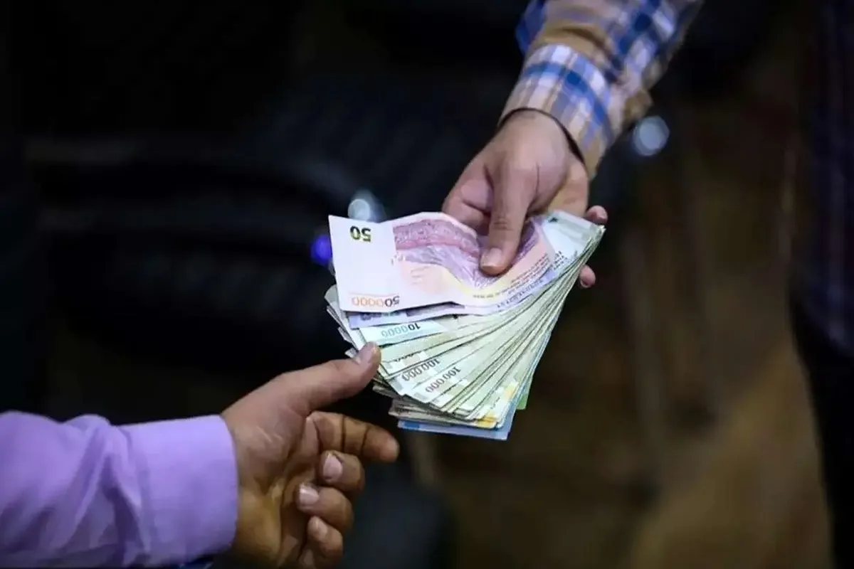 حقوق کدام کارمندان ۴۰ درصد افزایش می‌یابد؟