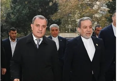 Araqchi Highlights Growing Iran-Azerbaijan Ties in Independence Day Message