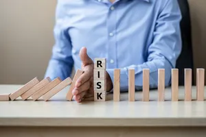 توزیع ریسک چیست و چه معایبی دارد؟