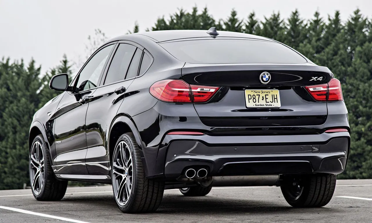 ریزش ۱۰۰ میلیونی قیمت خودروی اسپرت BMW + جدول