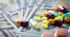 چوب حراج بر صنعت داروسازی: مخالفت با اصلاح قیمت داروهای تولید داخل و واردات فوریتی از هند و چین با چندین برابر قیمت!
