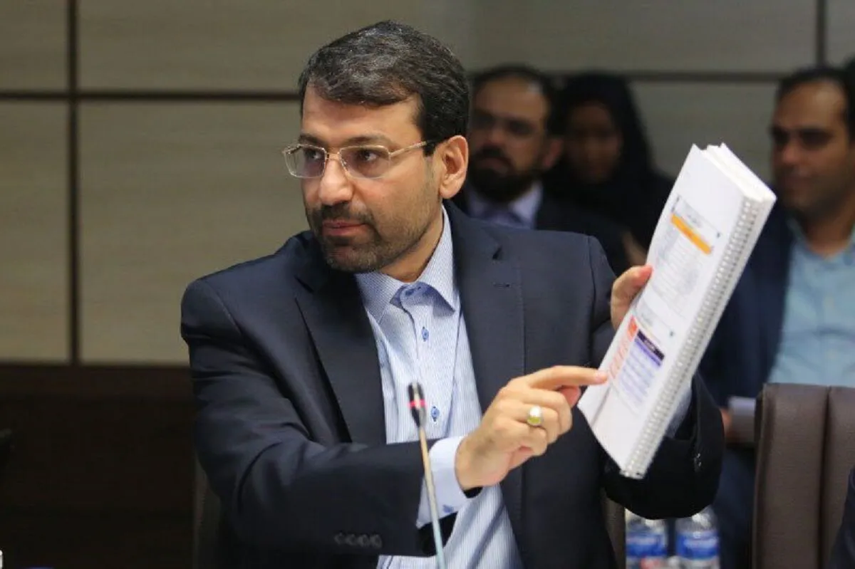 رئیس‌کل گمرک خطاب به مدیران نهادهای دولتی: مقررات مصوب باید ۱۵ روز قبل از اجرا، اطلاع‌رسانی شود