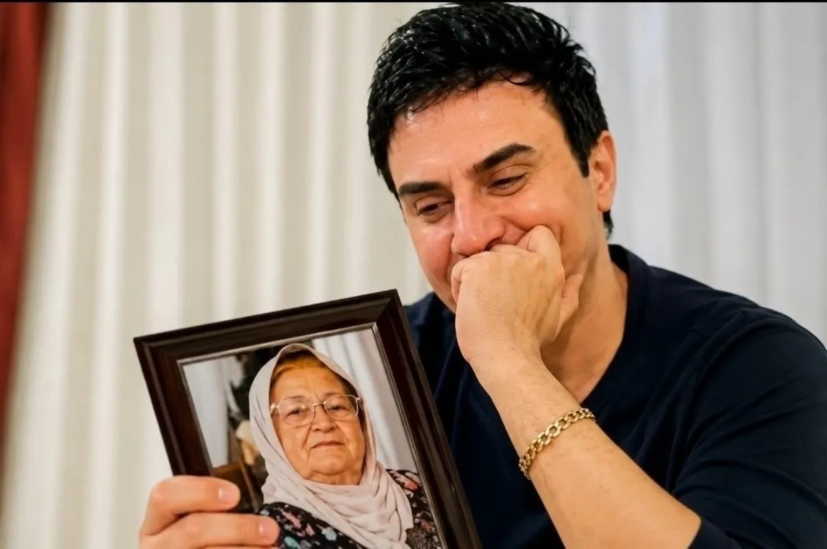 وداع تلخ عمو پورنگ با مادرش + عکس