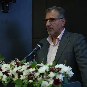 بهبود شرایط اقتصادی در گروی کاهش عدم قطعیت‌های سیاسی است
