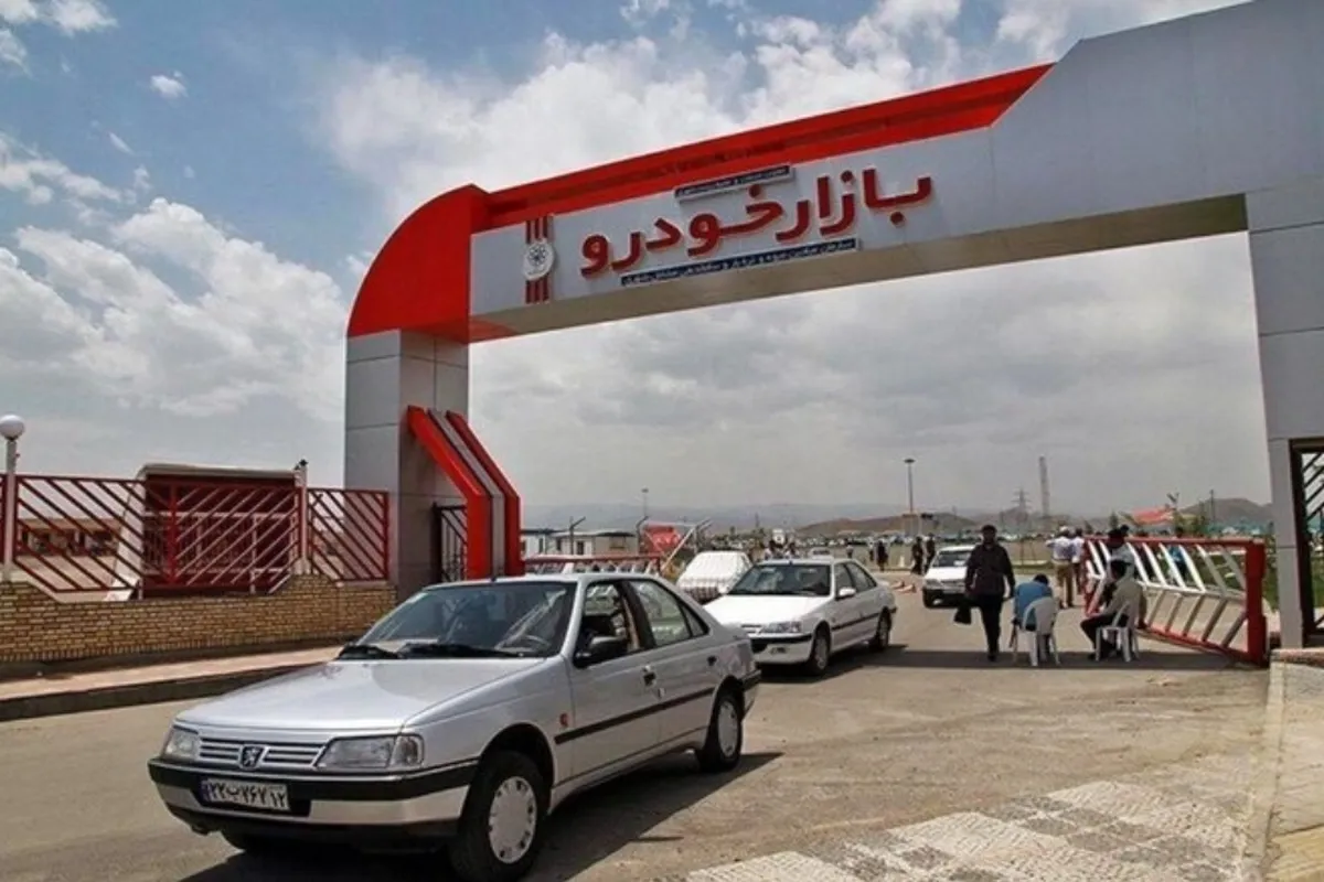 پیش‌بینی رئیس اتحادیه درمورد قیمت خودرو/ خریداران منتظر ریزش شدید قیمت‌ها باشند