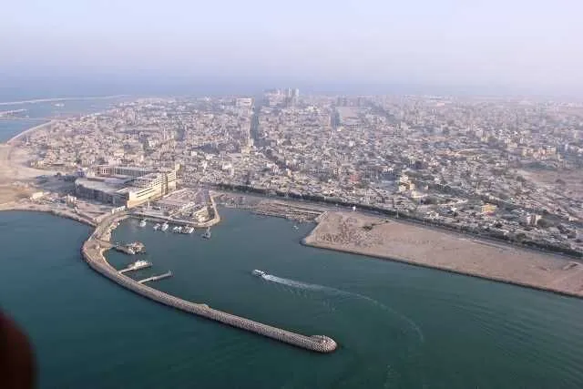 تنب بزرگ شهر شد