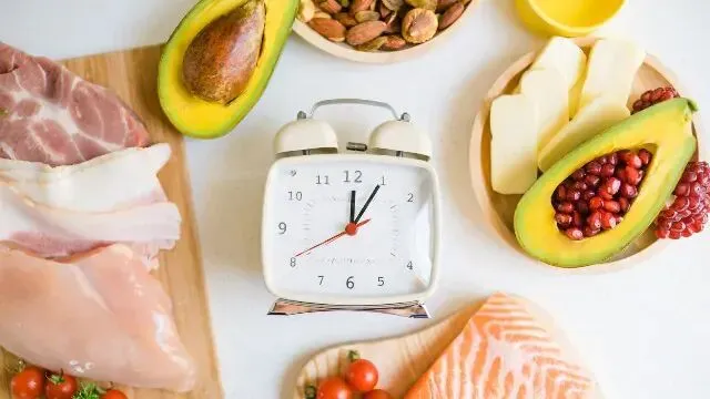 در رژیم فستینگ چه بخوریم ؟