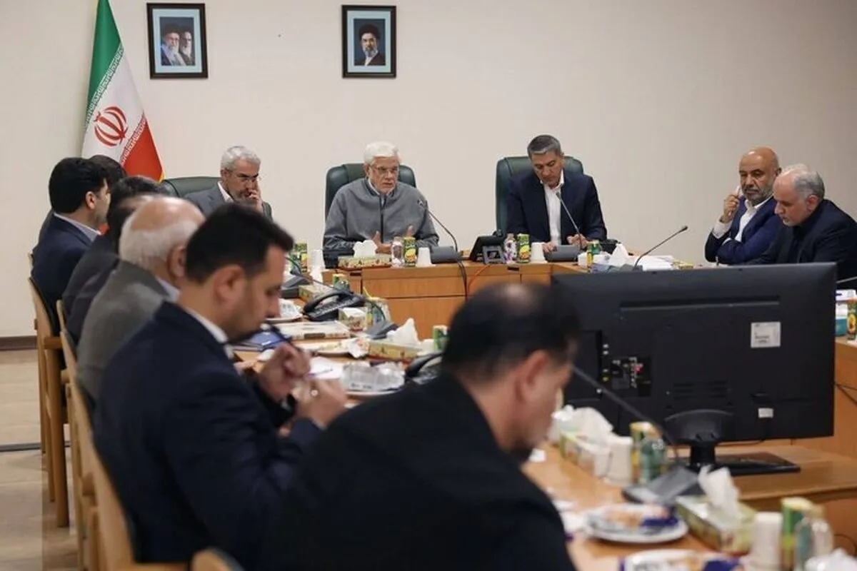 خط‌ونشان عارف برای گران‌فروشان / با احتکار و گرانی برخورد قاطع می‌شود
