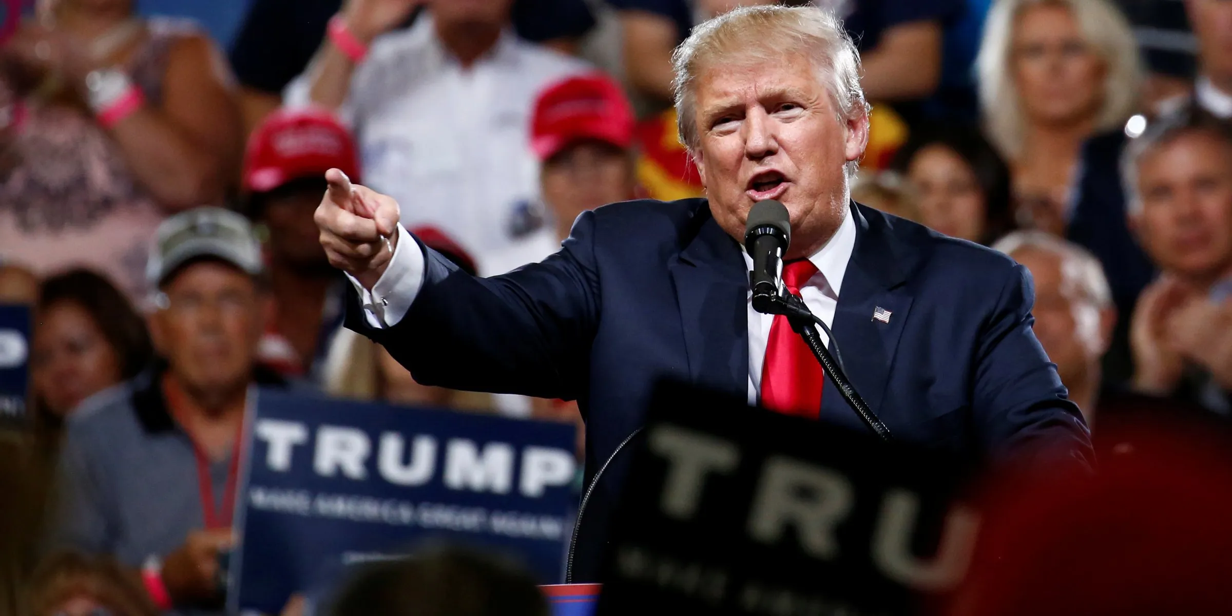 In search of rebound, Trump ramps up attacks on Clinton