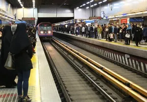 مترو در ایستگاه بازار تهران مسافرگیری نمی‌کند