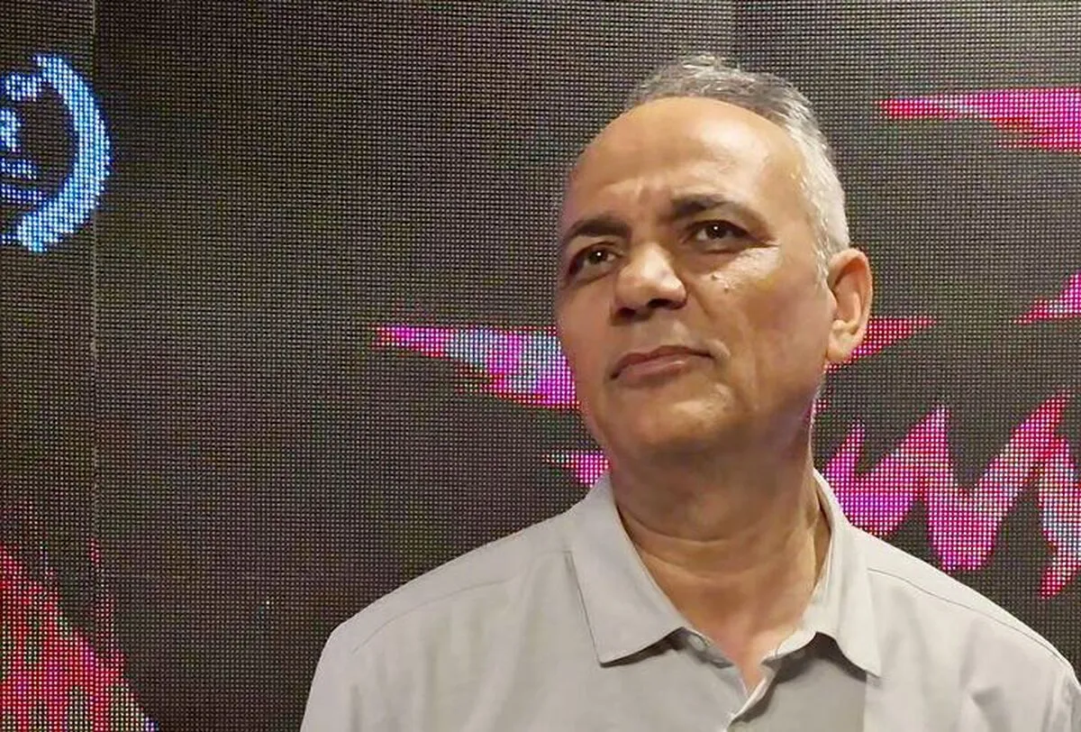 پاسخ جنجالی احمد زیدآبادی به جنگ‌طلبان / به ترامپ و نتانیاهو خوش‌خدمتی می‌کنند