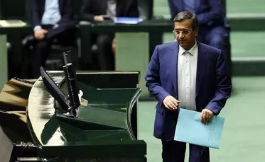 Parliament Impeaches Iran’s Economy Minister
