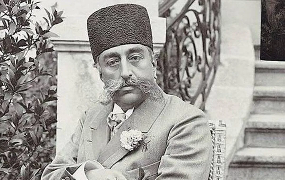 خاطرات سفر شاه ایران به اروپا و ابراز احساسات مردم